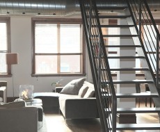 高齢者が安心して利用することができる階段の条件