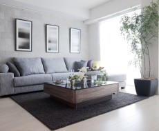 フローリングの無垢材・突板・挽板とは?